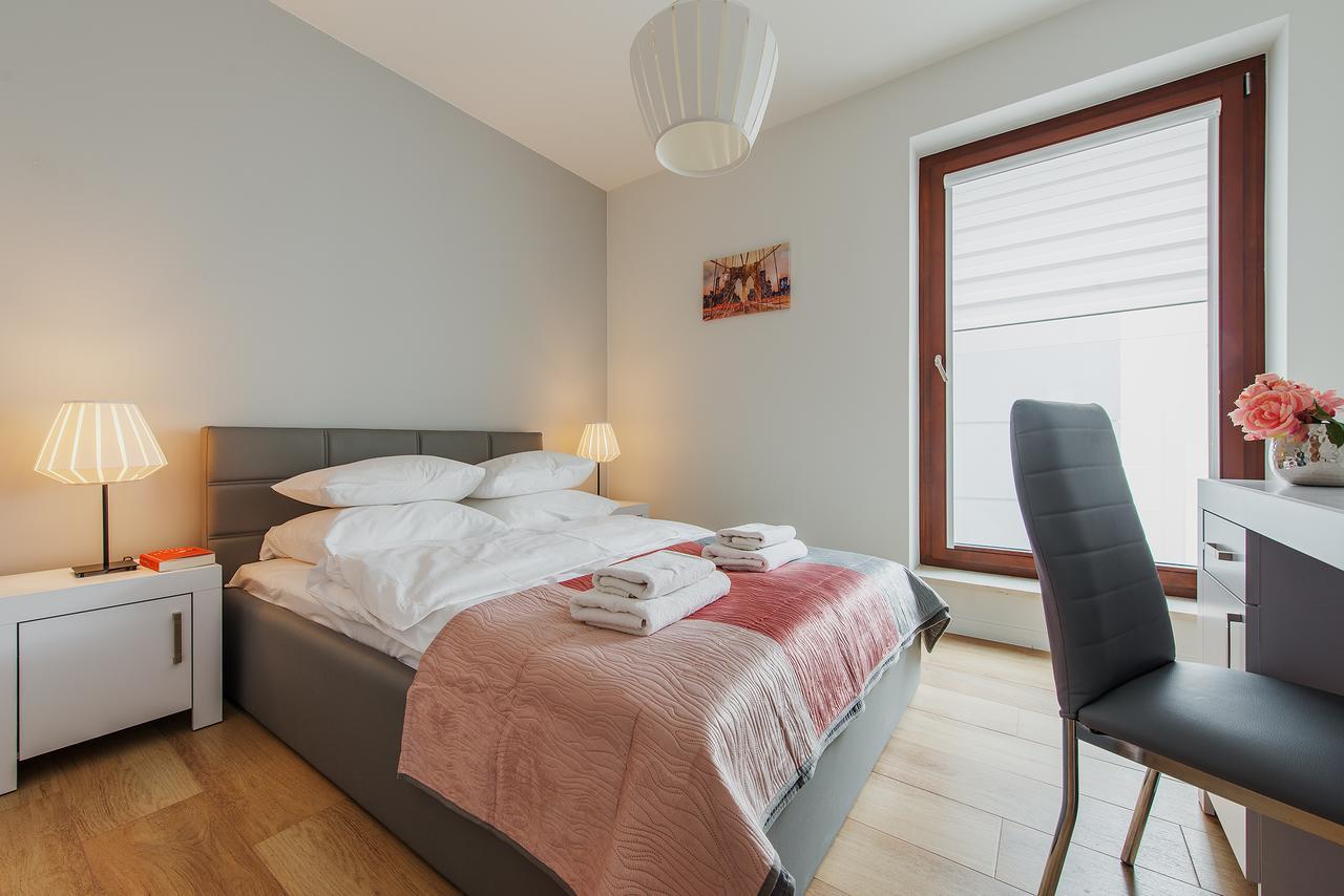 P&O Serviced Apartments Solec Varsovie Extérieur photo