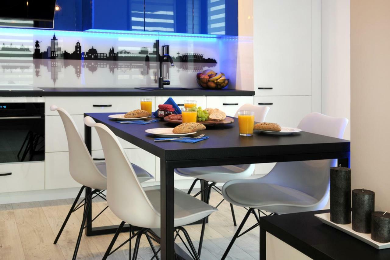 P&O Serviced Apartments Solec Varsovie Extérieur photo