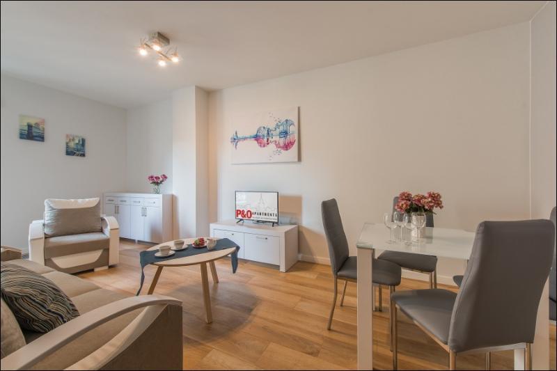 P&O Serviced Apartments Solec Varsovie Extérieur photo